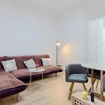 Large Apartment In City Centre Pula!